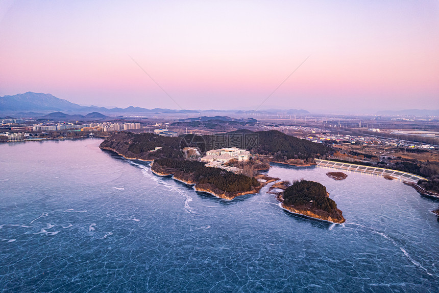 航拍夜景北京雁栖湖科学城图片