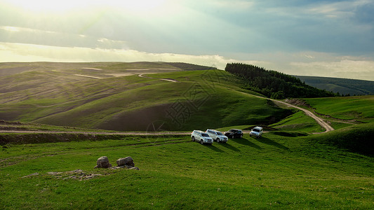 柱和梁内蒙古高山牧场景观背景