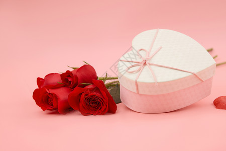 粉色背景图520礼物盒与玫瑰花背景图背景