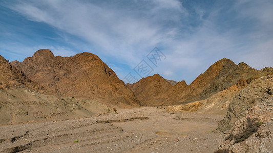 哈斯特地貌内蒙古巴彦淖尔山峦旅游景观背景