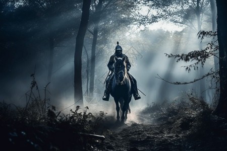 冲锋号角骑马的骑士在森林中背景