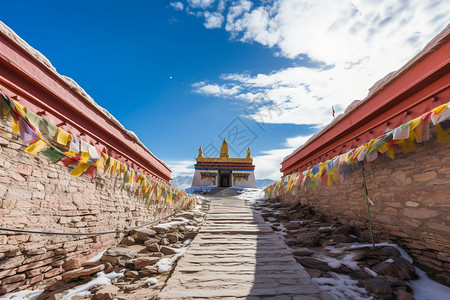 大山里的寺庙高清图片