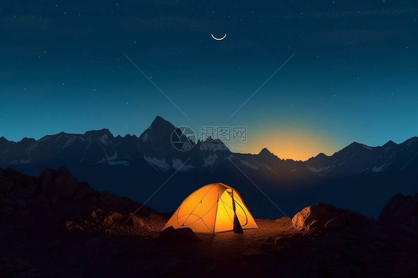 夜间山中露营图片