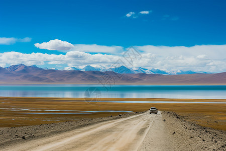 新藏公路的蓝天高清图片