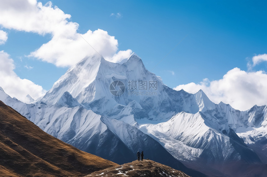 雪山和天空图片