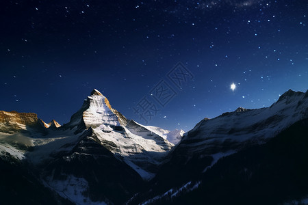 明亮的星空照耀雪山山脉高清图片素材