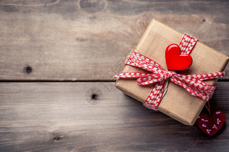 手工包馄饨情人节礼物设计图片