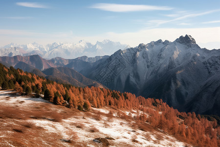 偏僻的山峰图片