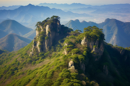 山顶的景色背景图片