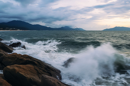 海水起伏的波浪图片