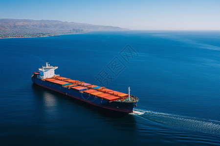 海上的货运轮船图片