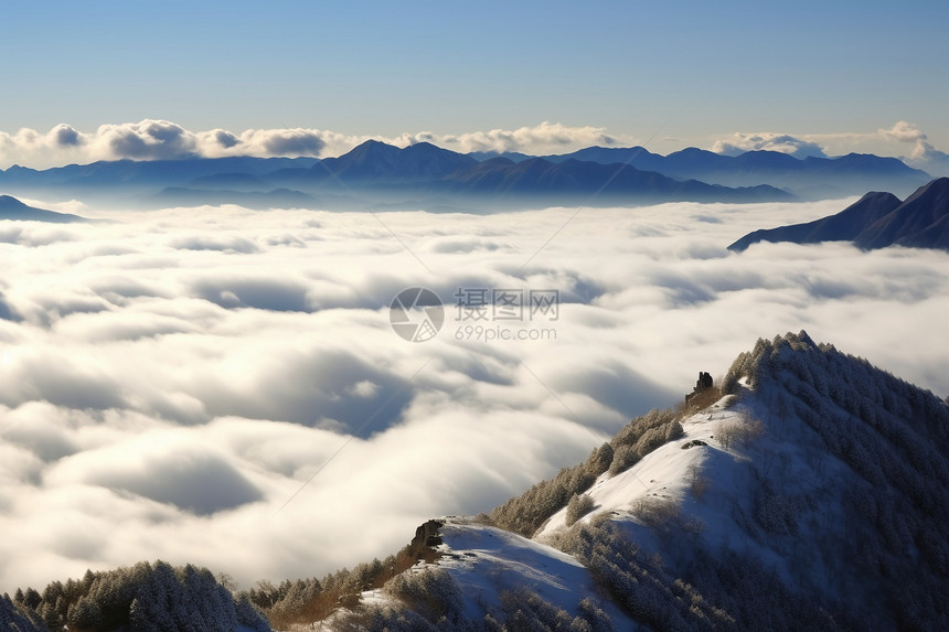 美丽的山顶云海风景图片