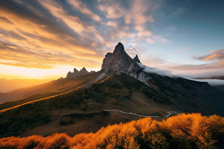 远处高山远处的山顶背景