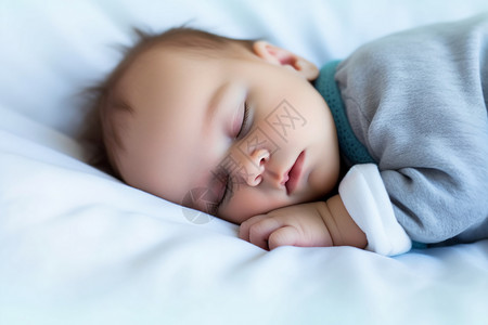 特写男婴睡在床上背景图片