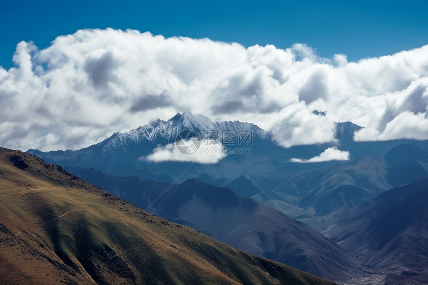 天空山脊重叠图片