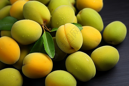 未成熟的杏子图片