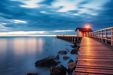 晚上的海夜色下的海边背景