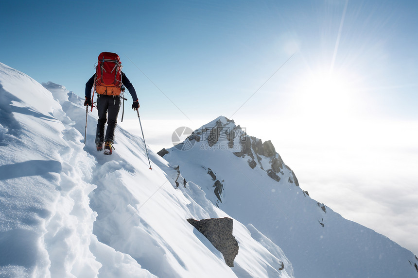 勇敢的雪山登山挑战者图片