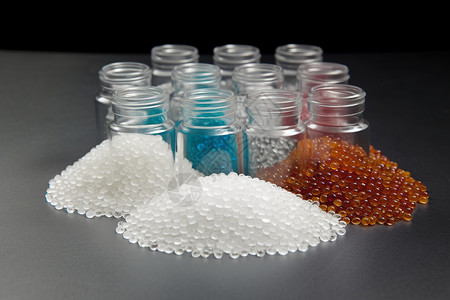 聚丙烯透明塑料颗粒高清图片