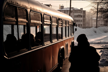 停在路上的俄罗斯巴士图片