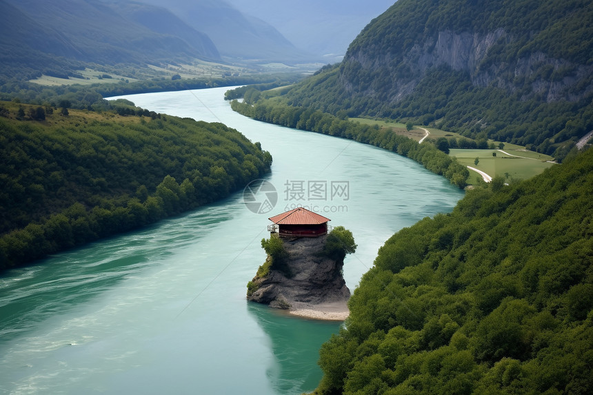 波斯尼亚山脉的河流景观图片