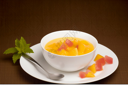 餐盘中的芒果椰奶图片
