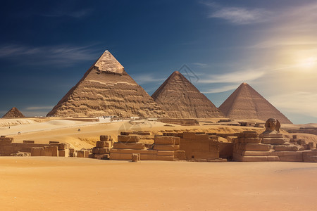 著名的古埃及金字塔背景