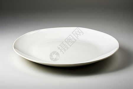 白色椭圆形餐盘图片