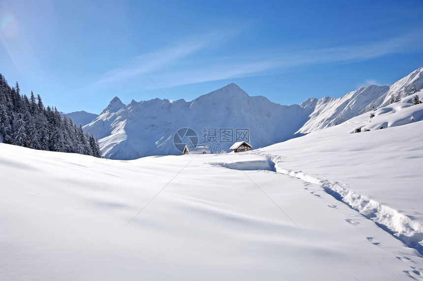 冬季的雪山景观图片