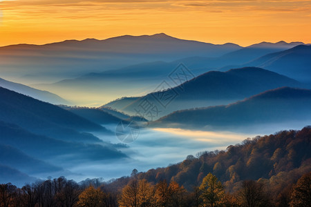 墨色的群山背景