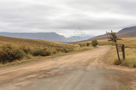 冰岛荒无人烟的公路图片素材