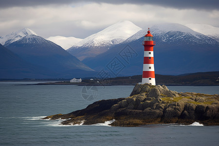 红白相间的灯塔还上小岛上的灯塔背景