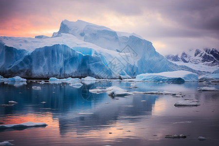 北极冰川融化图片