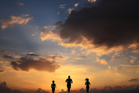跑步锻炼的一家人图片