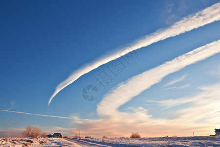 天空云朵的轨迹图片