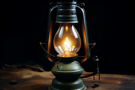 复古的煤油灯图片