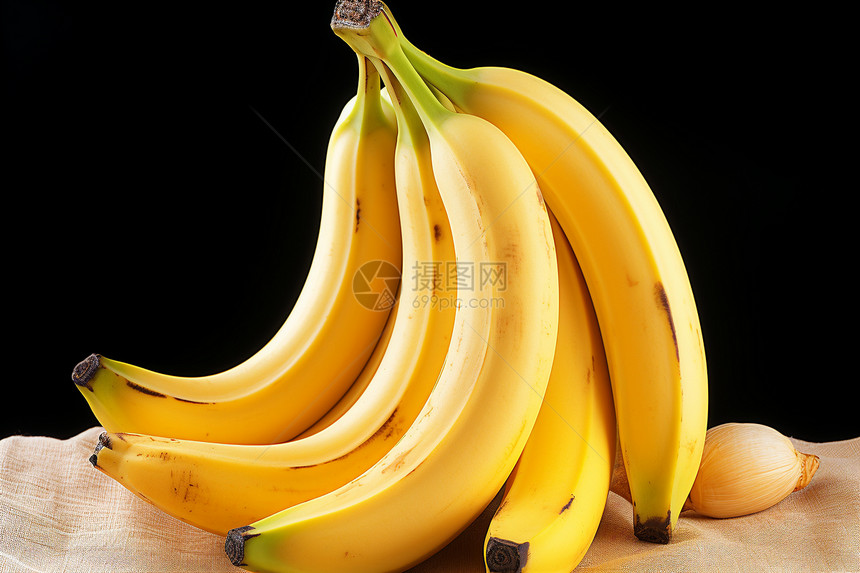 健康的一串香蕉图片