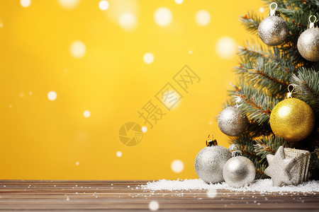 黄色背景上的圣诞节装饰物图片