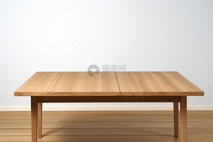 白色背景下的木质餐桌图片