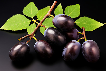 美味的黑葡萄串高清图片