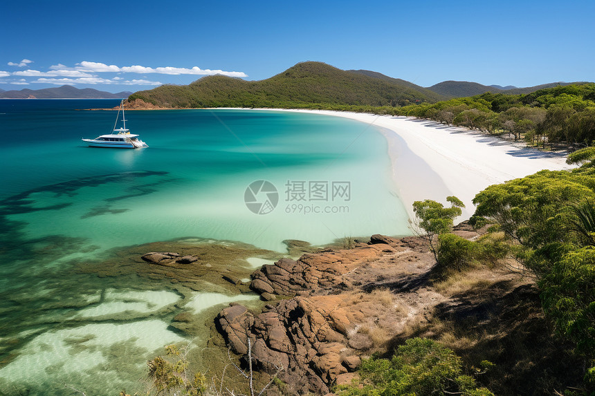 夏季度假海湾的美丽景观图片