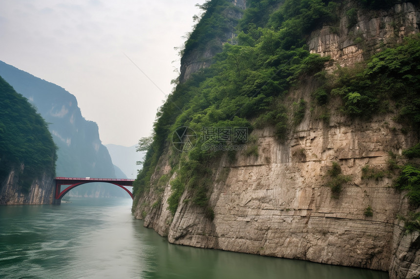 峡谷的自然风景图片