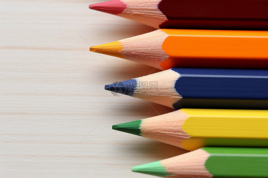 彩色的铅笔图片
