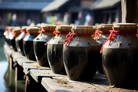 古村的酒坛子图片