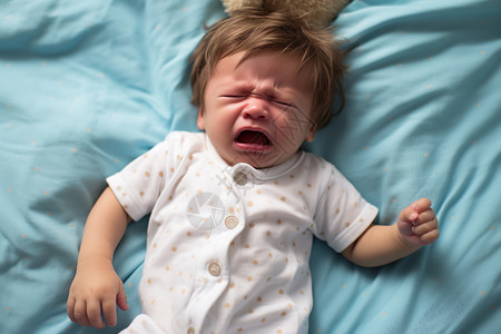 悲伤哭泣的婴儿图片