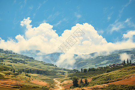 山间的云中风景图片