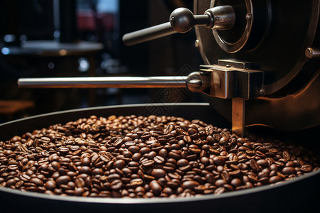 咖啡豆在研磨机里图片