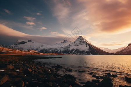 壮观美丽的冰岛日落图片