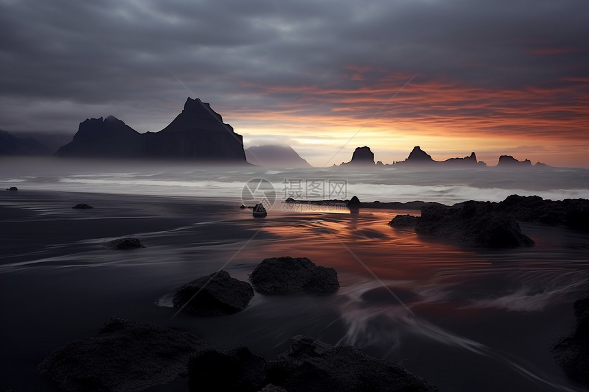 冰岛的黑色沙滩图片