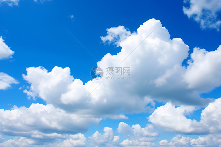 天空中美丽的云朵景观图片